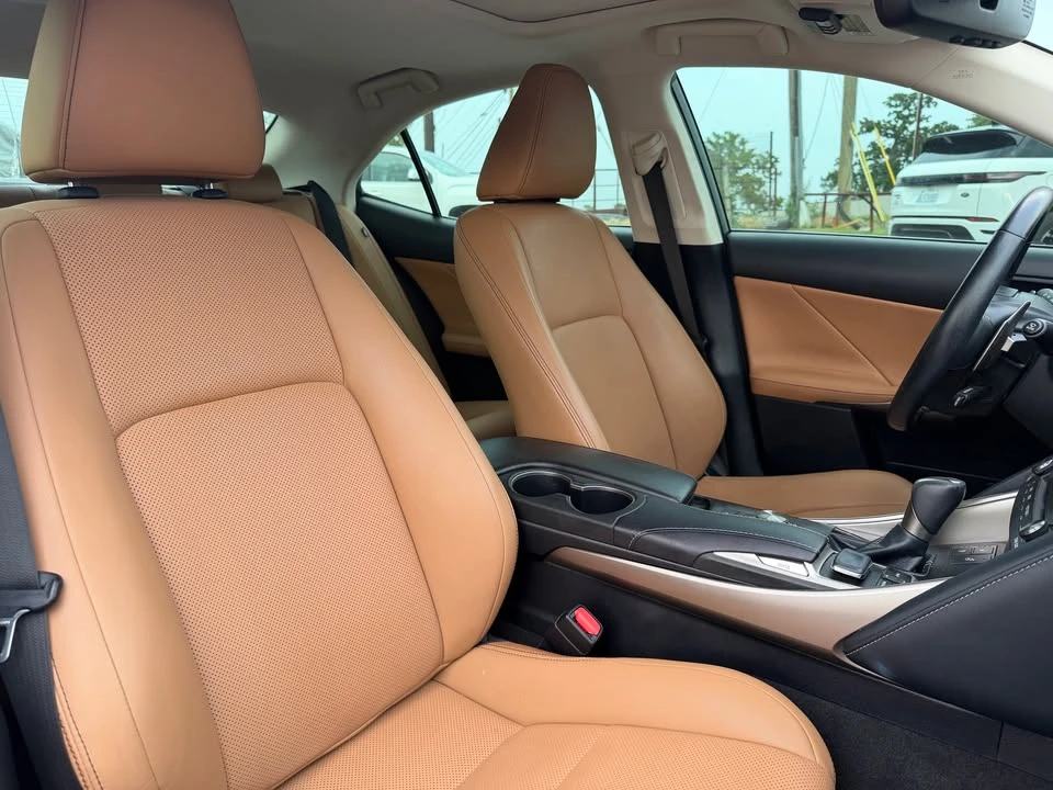 2019 Lexus IS 3rd Gen - Image 7 of 16