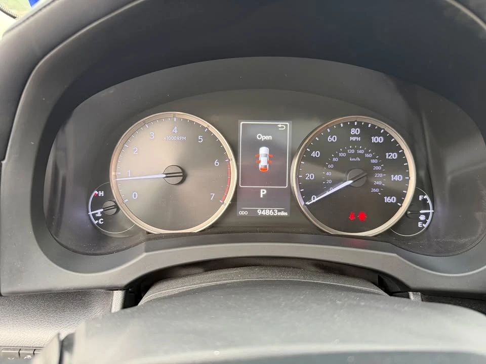 2019 Lexus IS 3rd Gen - Image 12 of 16