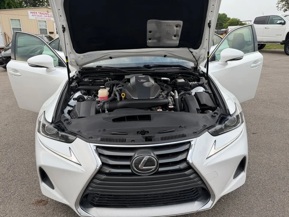 2019 Lexus IS 3rd Gen - Image 4 of 16