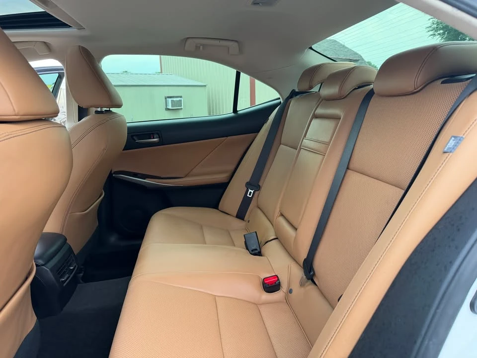 2019 Lexus IS 3rd Gen - Image 9 of 16