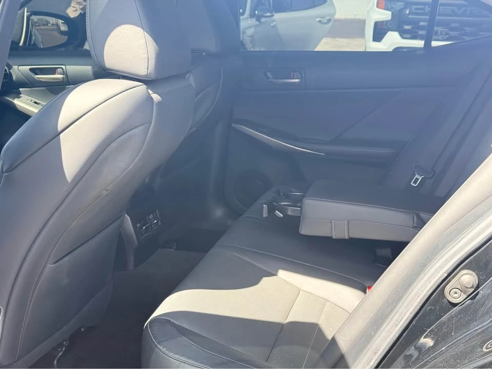 2019 Lexus IS 3rd Gen - Image 4 of 7