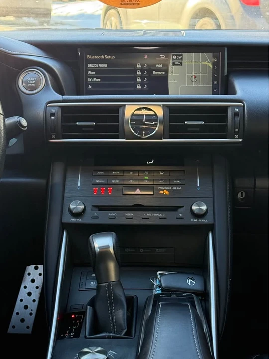 2019 Lexus IS 3rd Gen - Image 9 of 19