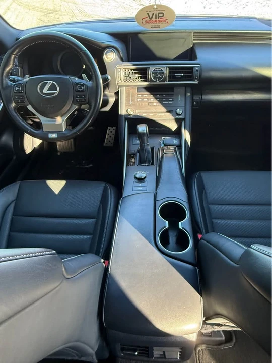2019 Lexus IS 3rd Gen - Image 14 of 19