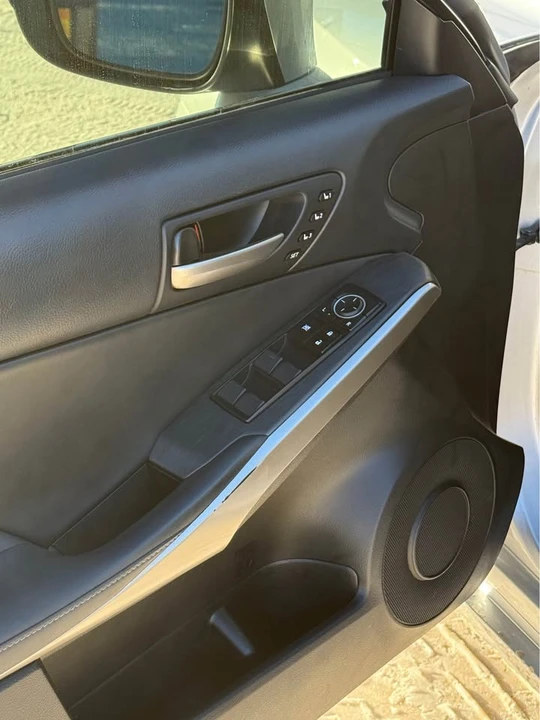 2019 Lexus IS 3rd Gen - Image 7 of 19