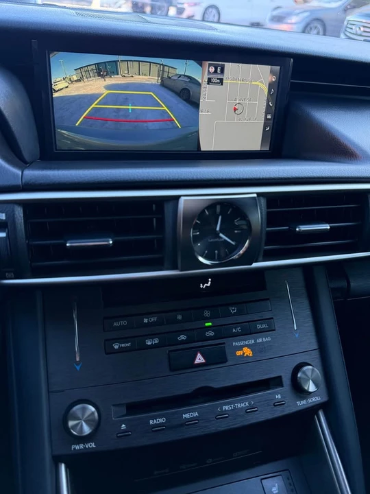 2019 Lexus IS 3rd Gen - Image 18 of 19