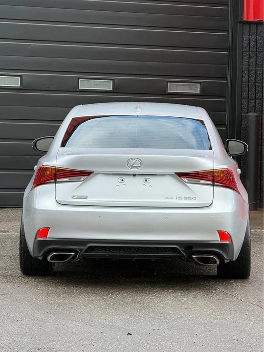 2019 Lexus IS 3rd Gen - Image 4 of 20