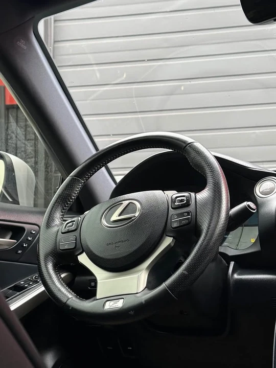 2019 Lexus IS 3rd Gen - Image 14 of 20