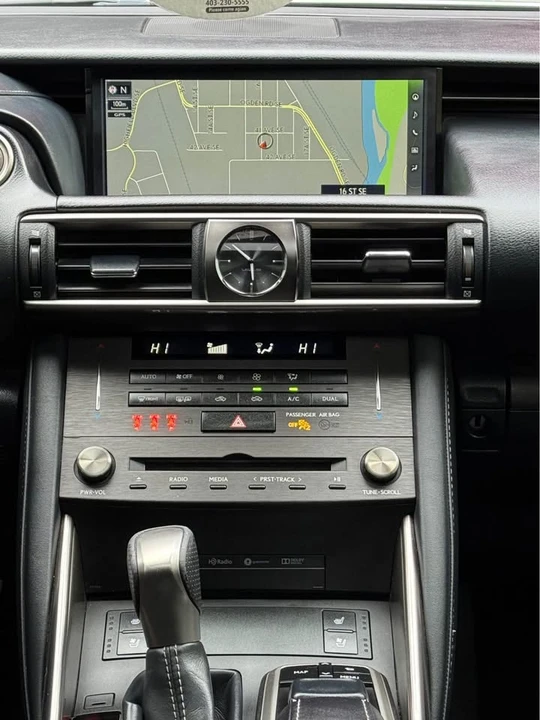2019 Lexus IS 3rd Gen - Image 13 of 20