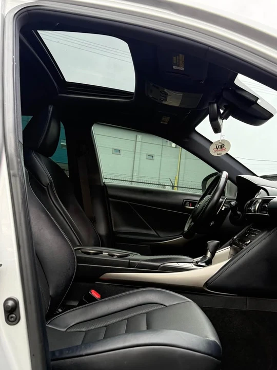 2019 Lexus IS 3rd Gen - Image 8 of 20