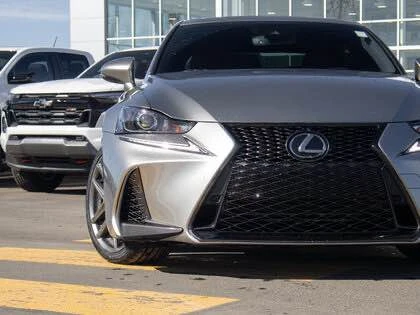 2019 Lexus IS 3rd Gen - Image 4 of 14