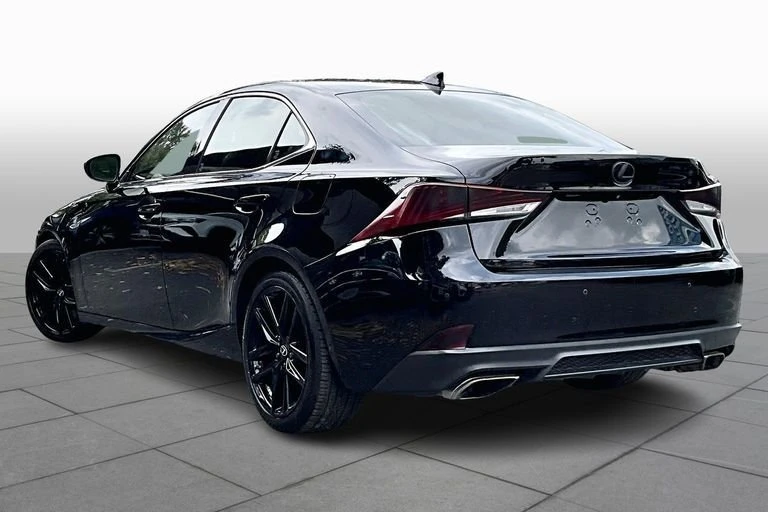 2019 Lexus IS 3rd Gen - Image 5 of 11