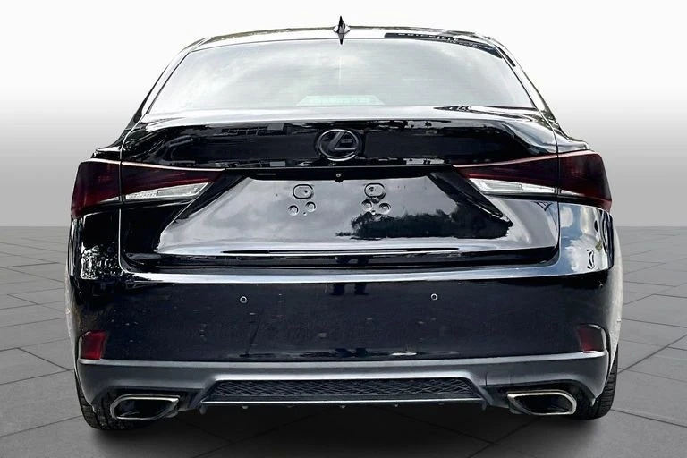 2019 Lexus IS 3rd Gen - Image 4 of 11