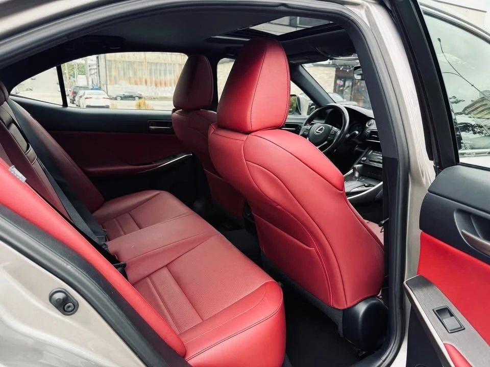 2019 Lexus IS 3rd Gen - Image 13 of 20