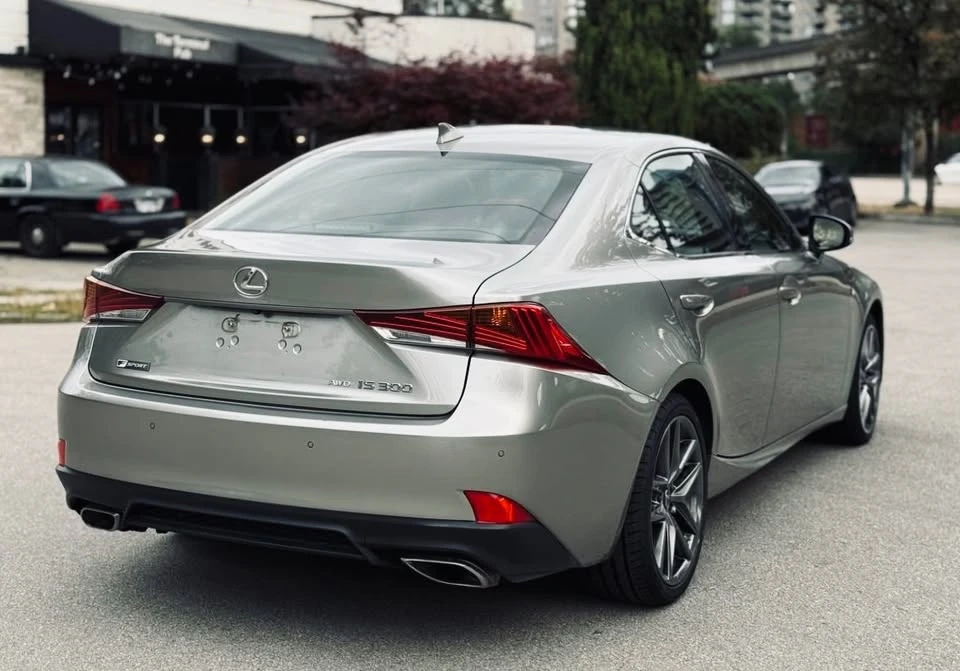 2019 Lexus IS 3rd Gen - Image 5 of 20