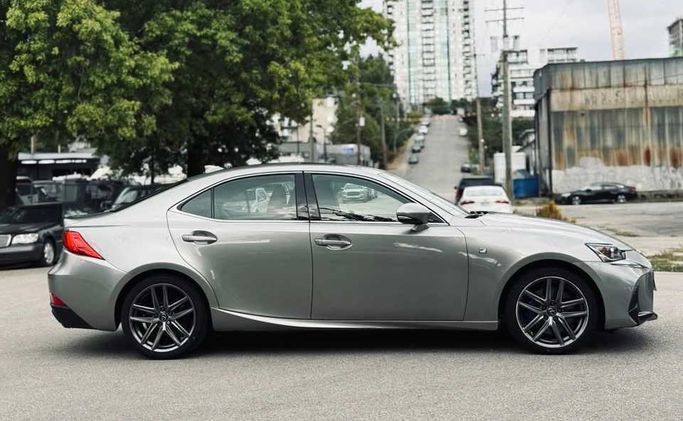 2019 Lexus IS 3rd Gen - Image 4 of 20