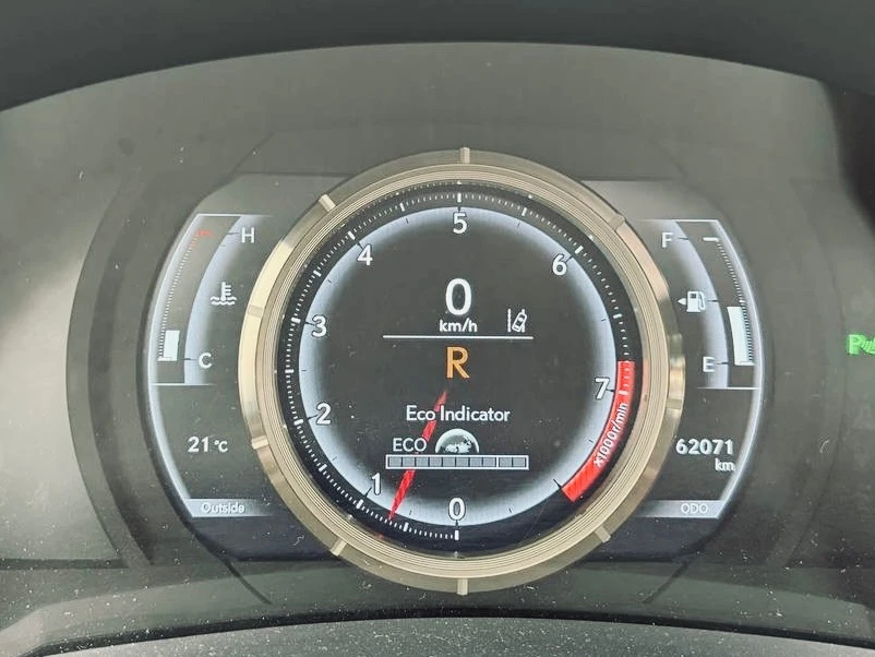 2019 Lexus IS 3rd Gen - Image 17 of 20