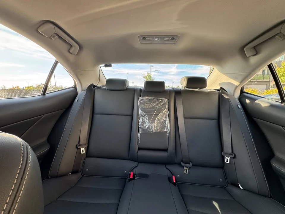 2019 Lexus IS 3rd Gen - Image 6 of 8