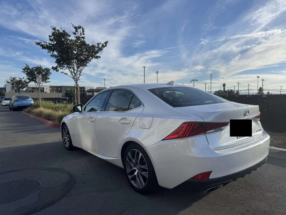 2019 Lexus IS 3rd Gen - Image 3 of 8
