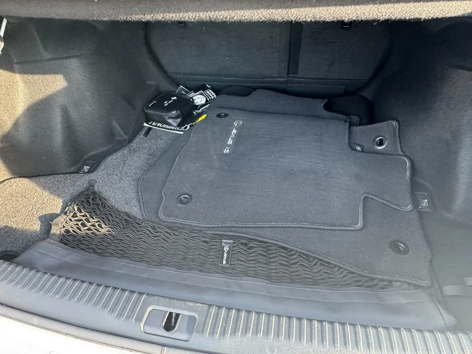 2019 Lexus IS 3rd Gen - Image 7 of 8