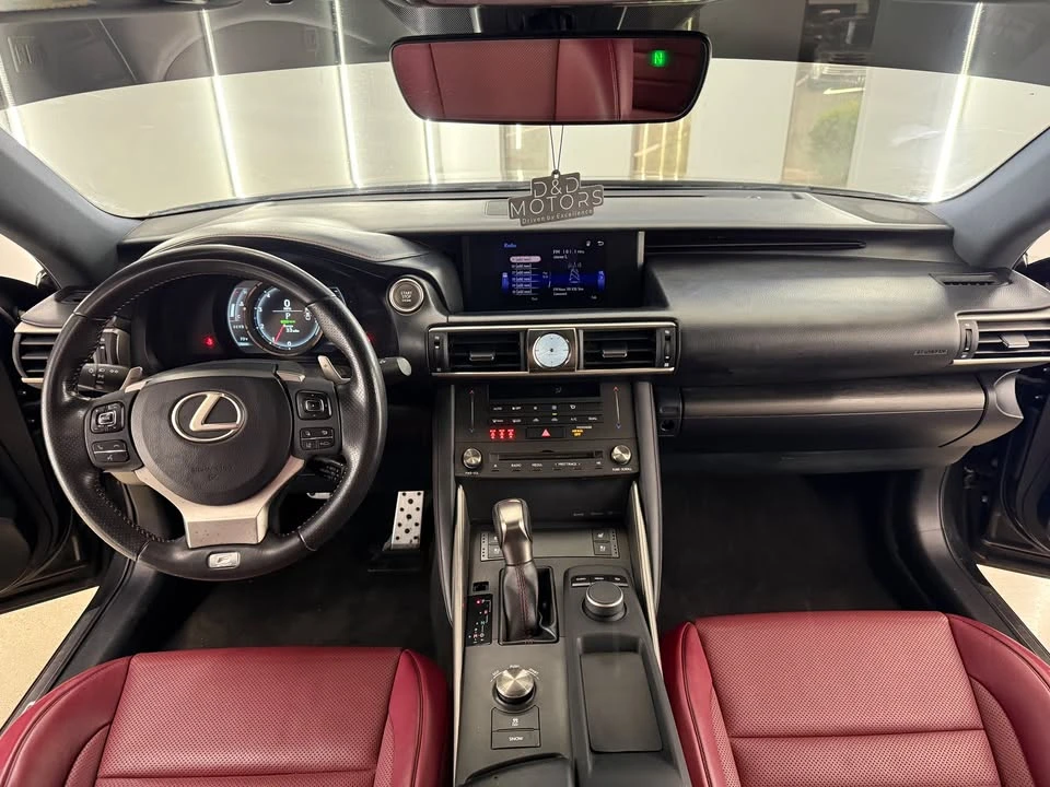 2019 Lexus IS 3rd Gen - Image 17 of 19