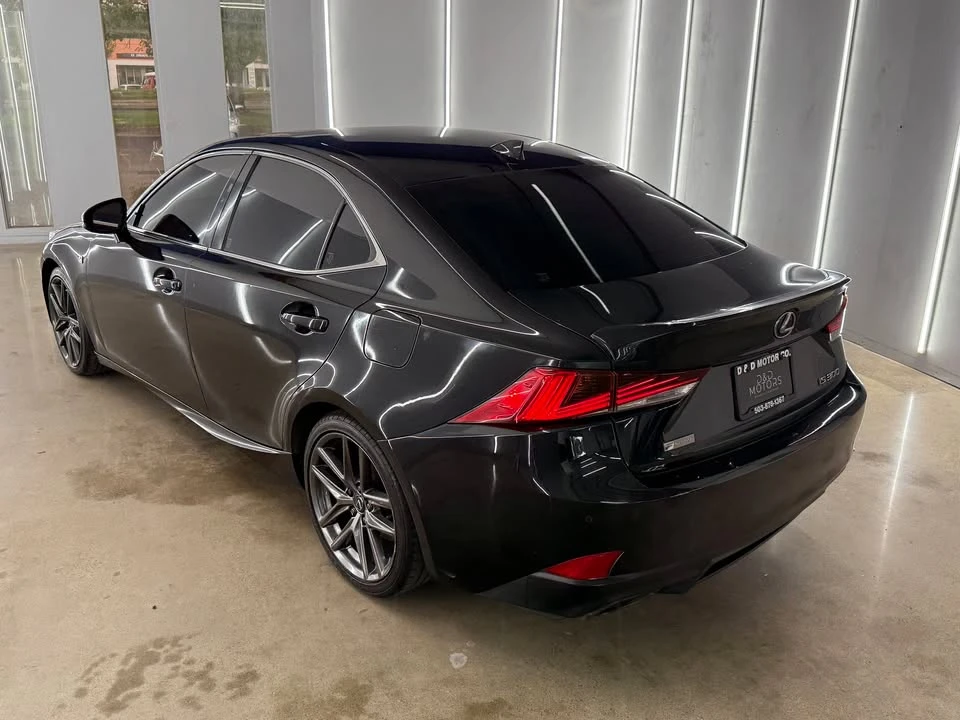2019 Lexus IS 3rd Gen - Image 9 of 19