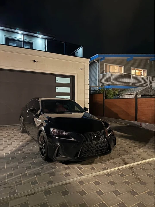 2019 Lexus IS 3rd Gen - Image 7 of 9