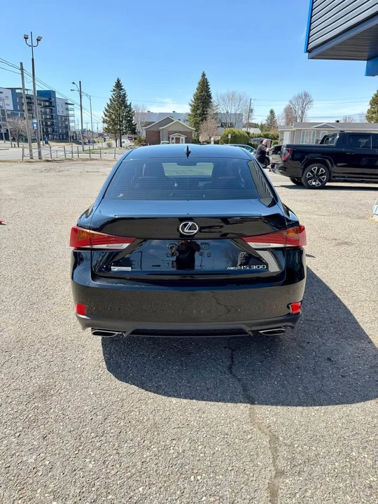 2019 Lexus IS 3rd Gen - Image 6 of 20