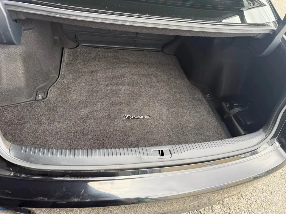 2019 Lexus IS 3rd Gen - Image 19 of 20