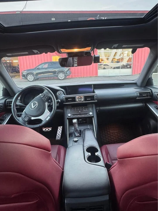 2019 Lexus IS 3rd Gen - Image 8 of 14