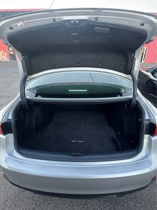2019 Lexus IS 3rd Gen - Image 13 of 14