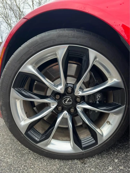 2019 Lexus LC - Image 8 of 11