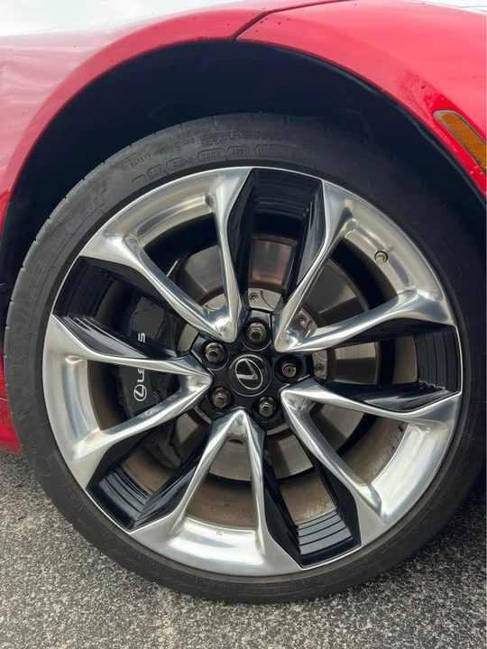 2019 Lexus LC - Image 2 of 11