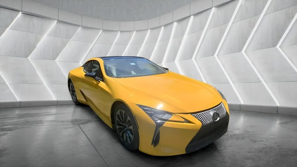 2019 Lexus LC - Image 8 of 12