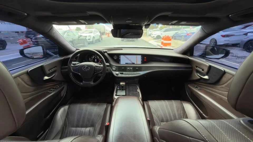 2019 Lexus LS 5th Gen - Image 15 of 20