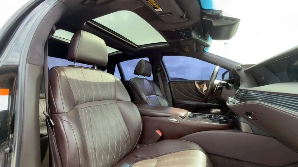 2019 Lexus LS 5th Gen - Image 13 of 20