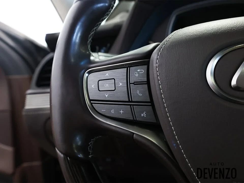 2019 Lexus LS 5th Gen - Image 17 of 20