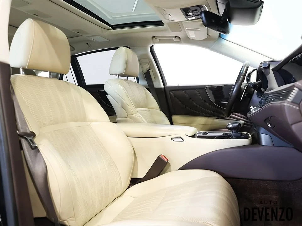 2019 Lexus LS 5th Gen - Image 12 of 20