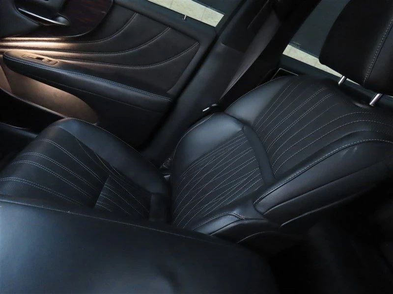 2019 Lexus LS 5th Gen - Image 14 of 19