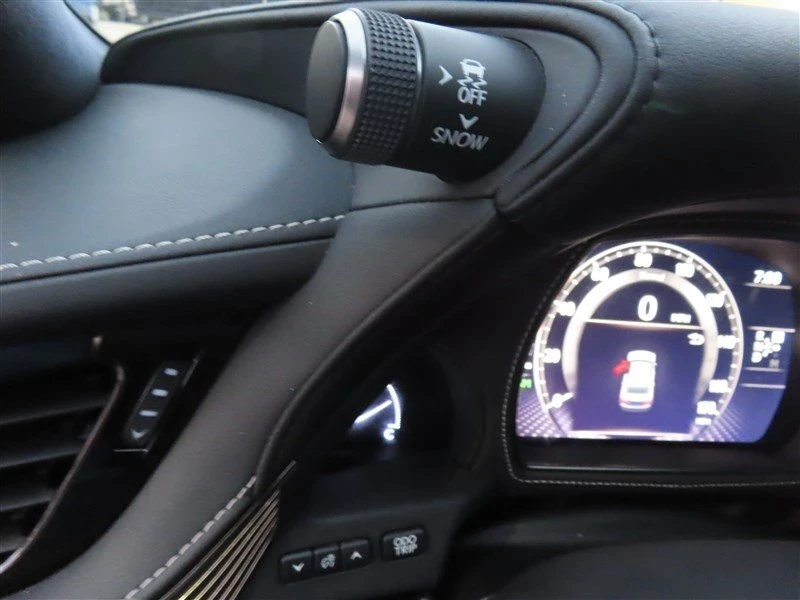 2019 Lexus LS 5th Gen - Image 16 of 19