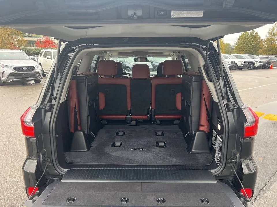 2019 Lexus LX 4th Gen - Image 17 of 18