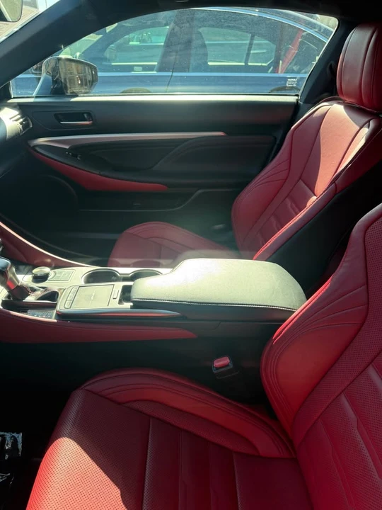 2019 Lexus RC - Image 8 of 8