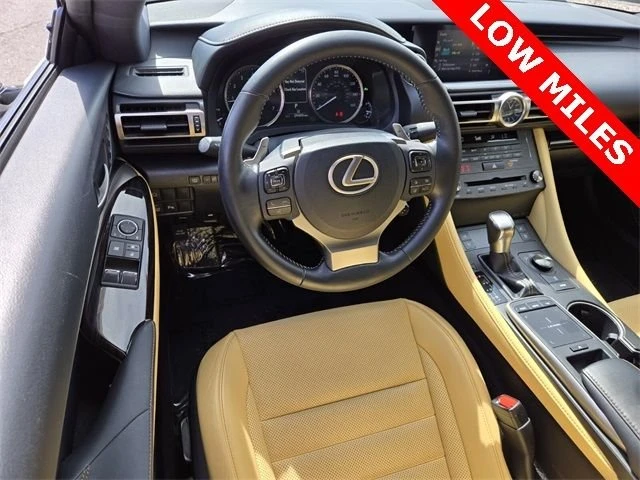 2019 Lexus RC - Image 15 of 20