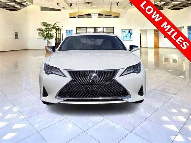 2019 Lexus RC - Image 2 of 20