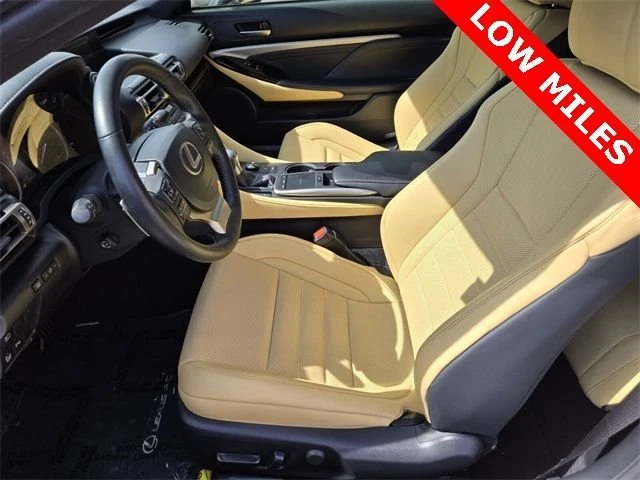 2019 Lexus RC - Image 11 of 20