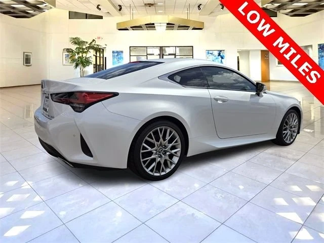 2019 Lexus RC - Image 7 of 20