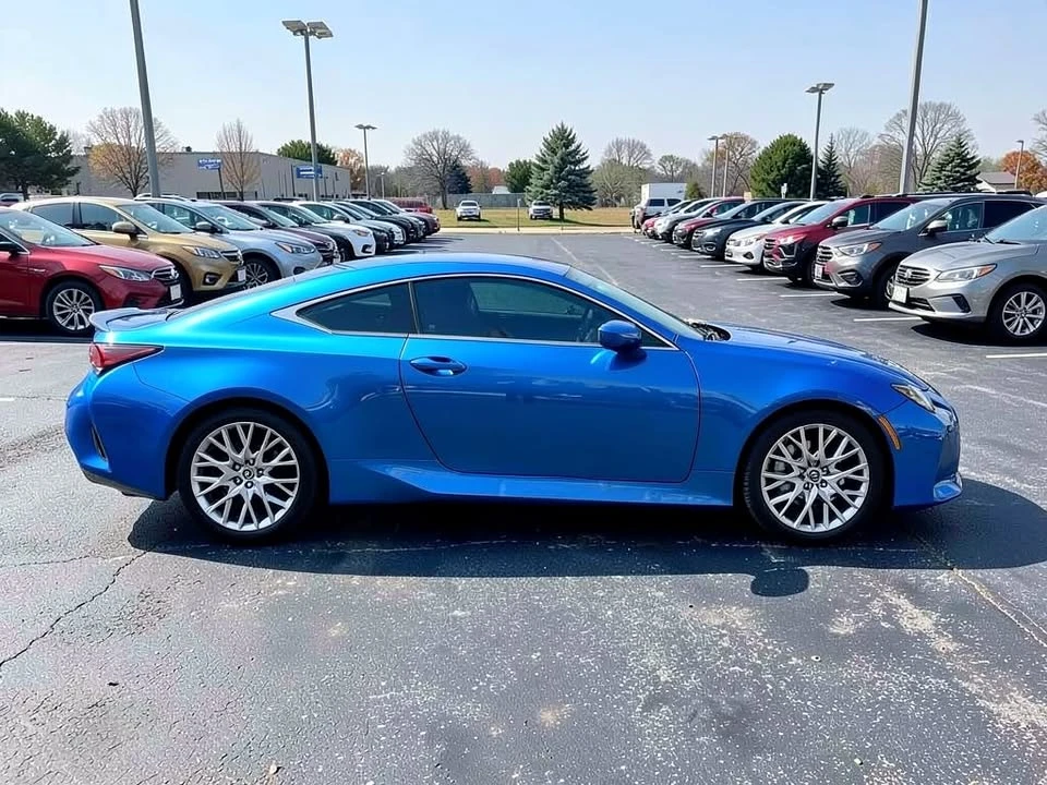 2019 Lexus RC - Image 8 of 15