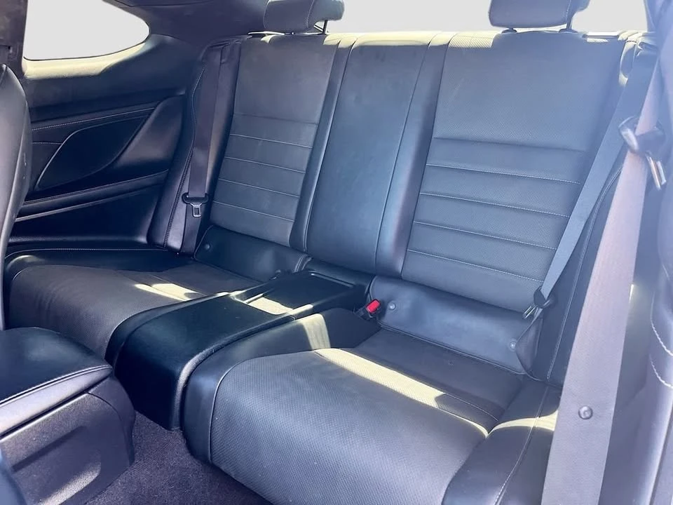 2019 Lexus RC - Image 10 of 15