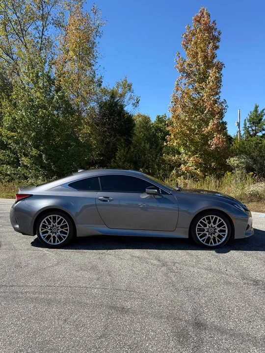 2019 Lexus RC - Image 7 of 17