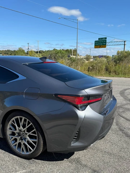 2019 Lexus RC - Image 4 of 17