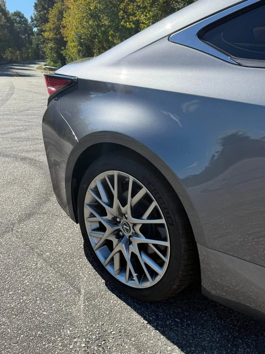 2019 Lexus RC - Image 14 of 17